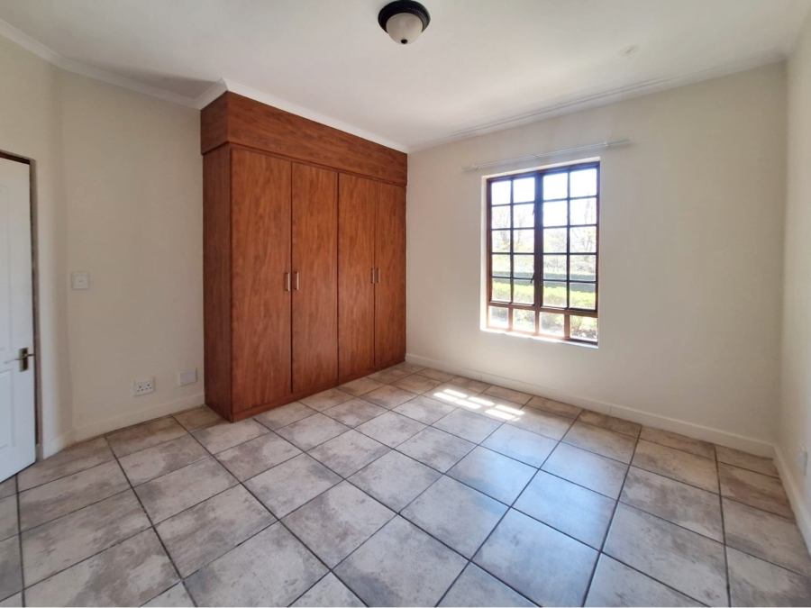 To Let 3 Bedroom Property for Rent in Meerhof North West